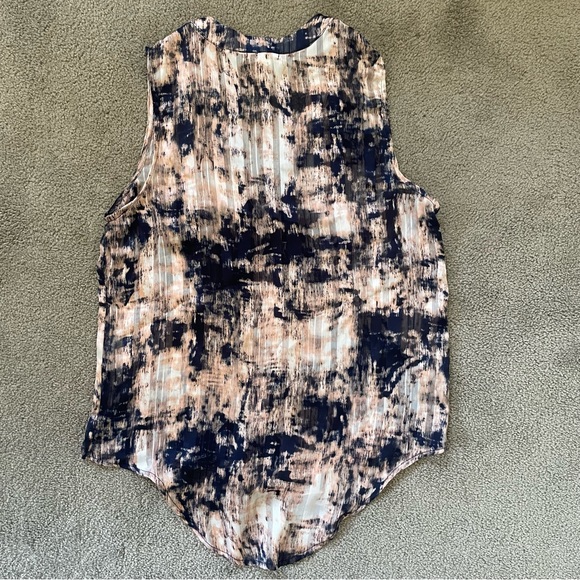 Cache Sleeveless Sheer Blouse - Picture 4 of 4